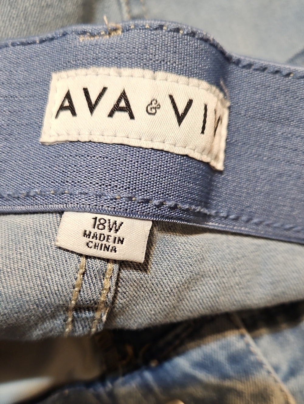Ava & Viv Light Wash Straight Leg Jeans - Picture 6 of 7
